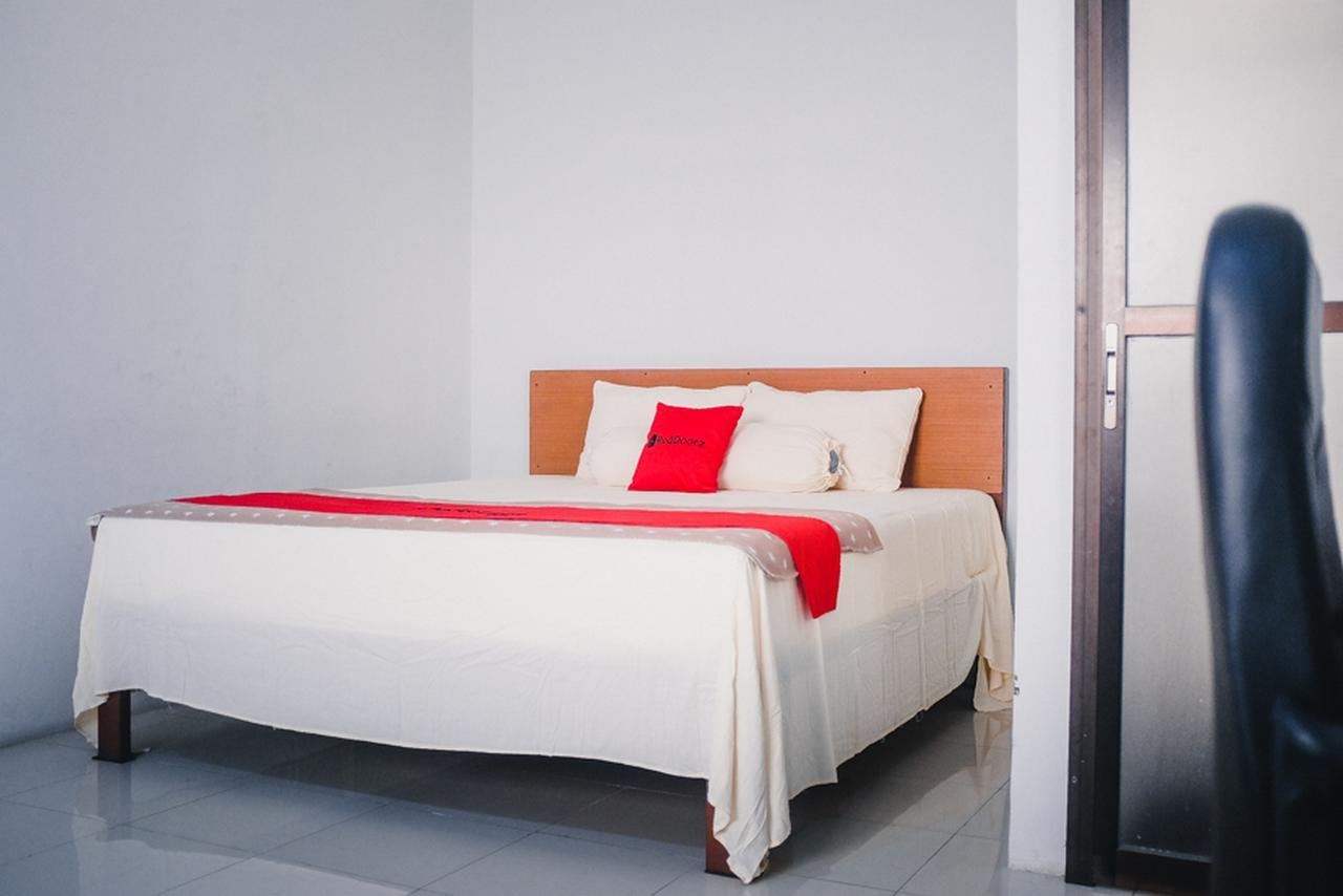 Reddoorz Near Sirkuit Sentul Bogor Exterior photo